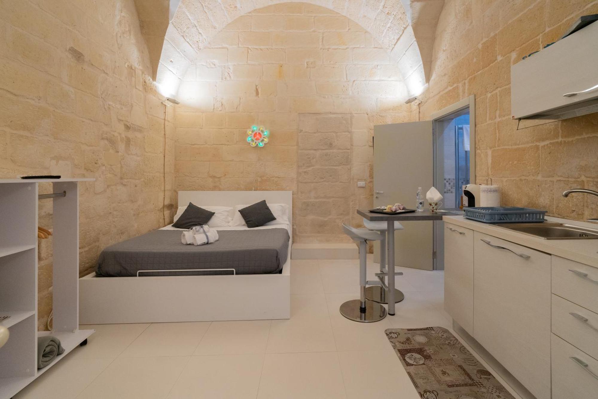 Essential Suite By Dimora Barocca เลชเช ภายนอก รูปภาพ